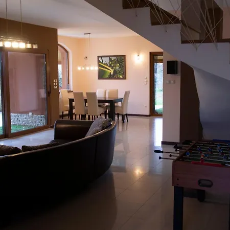 Villa Velencei Fuzfas